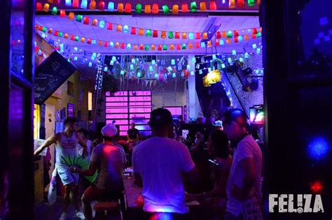 feliza gay bar